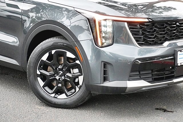 Used 2024 Gray Kia S image 3