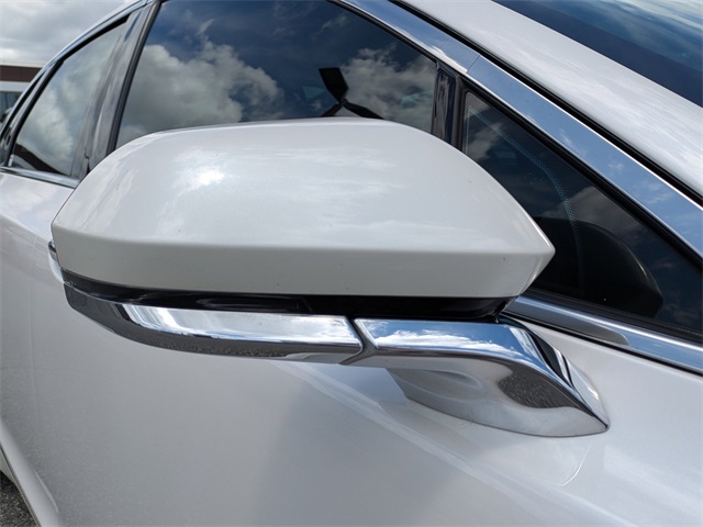 2020 Lincoln MKZ Hybrid Reserve photo 11