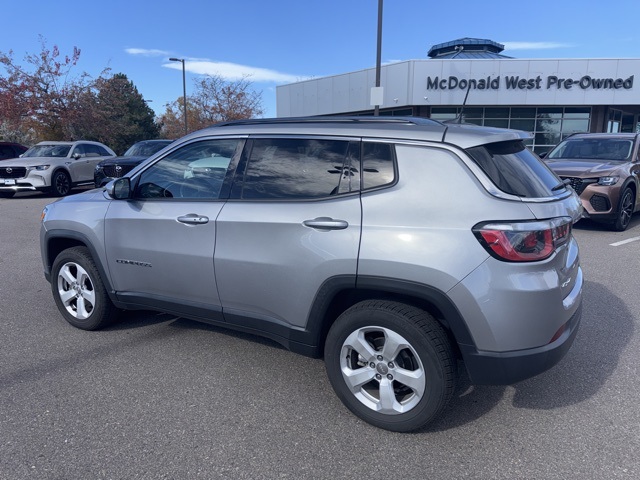 2018 Jeep Compass Latitude photo 2