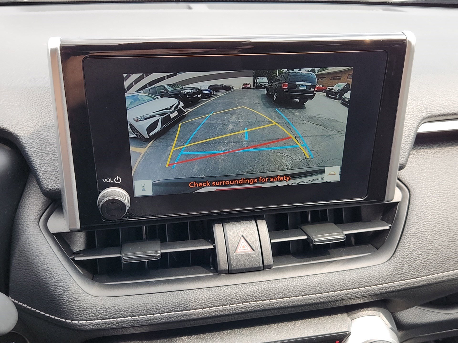 2025 Toyota RAV4 XLE photo 15