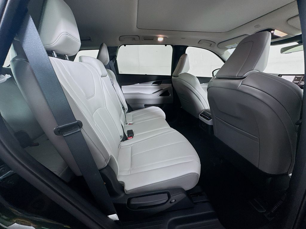 2026 Infiniti QX60 Luxe photo 33