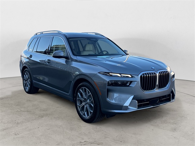 2026 BMW X7 40i's photo