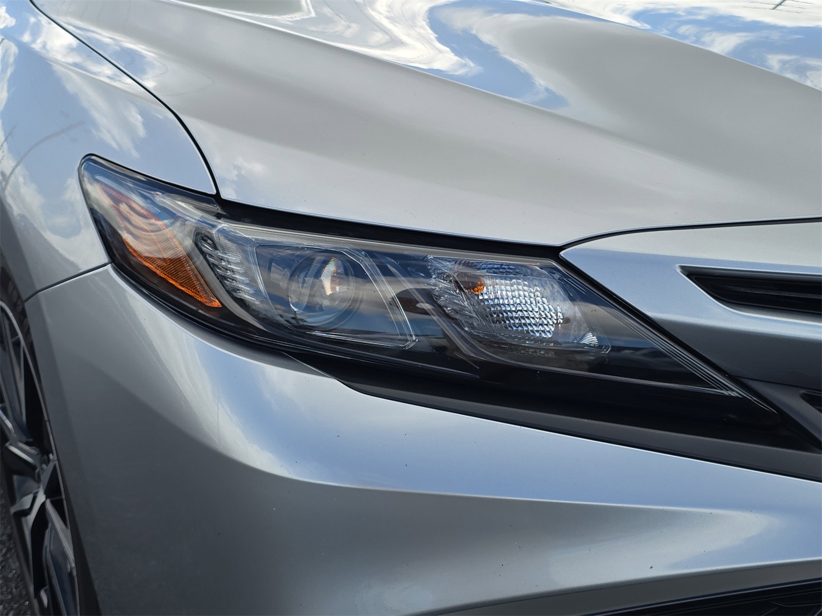 2023 Toyota Camry SE photo 8