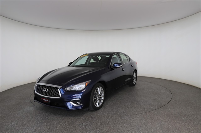 2022 Infiniti Q50 LUXE photo 2