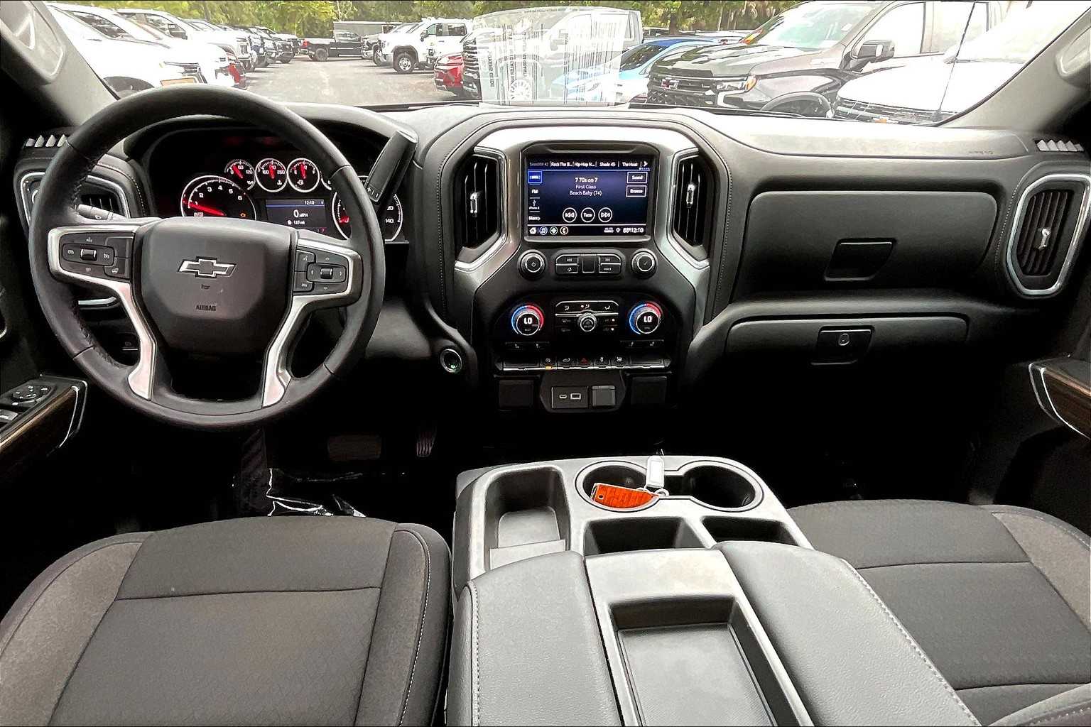 2021 Chevrolet Silverado 1500 RST photo 14