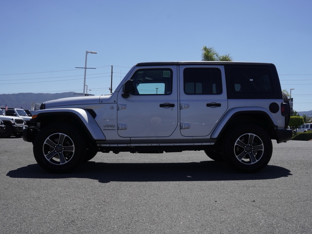 2023 Jeep Wrangler Sahara photo 7