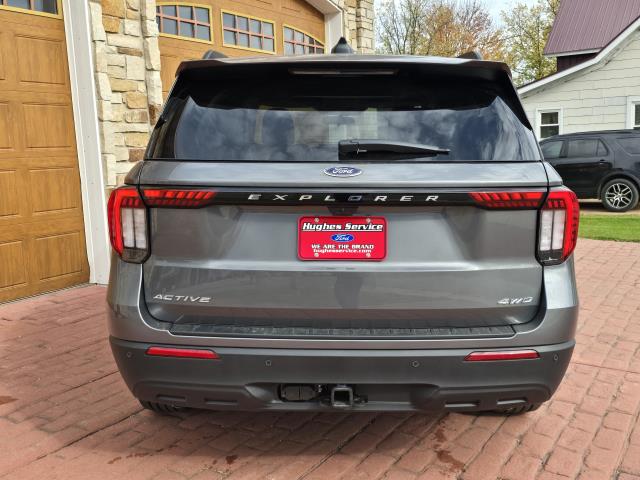 2026 Ford Explorer photo 4