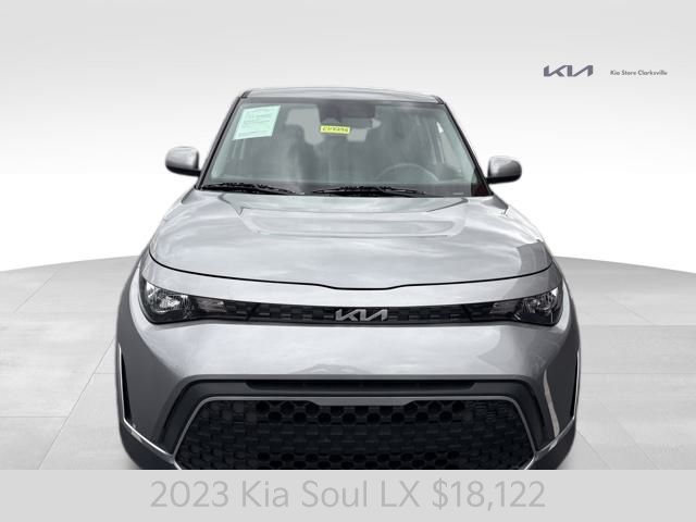 2023 Kia Soul LX photo 2