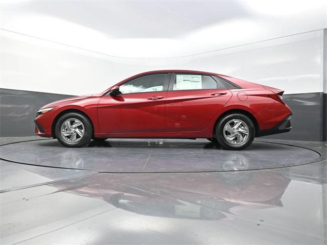 2025 Hyundai Elantra SE photo 31