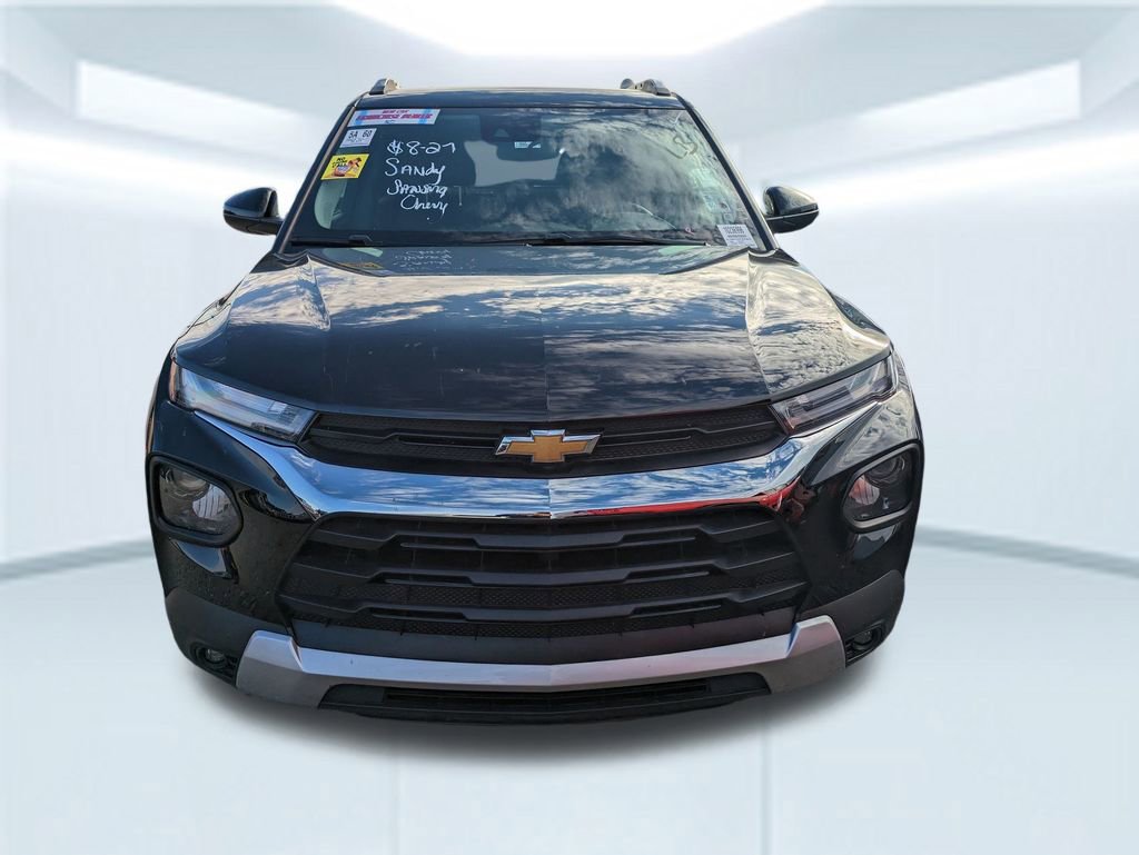 2023 Chevrolet Trailblazer LT photo 2
