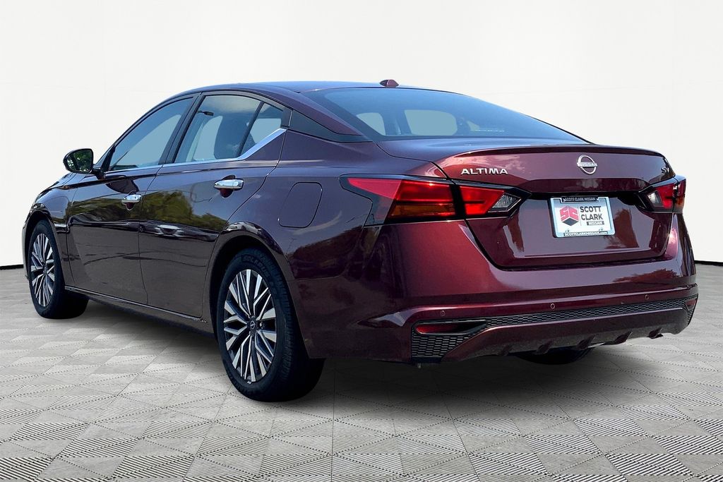 2024 Nissan Altima 2.5 SV photo 4