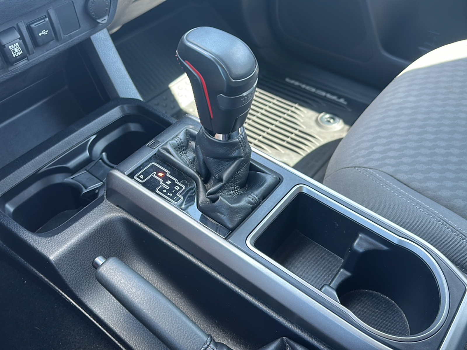2020 Toyota Tacoma SR5 V6 photo 17