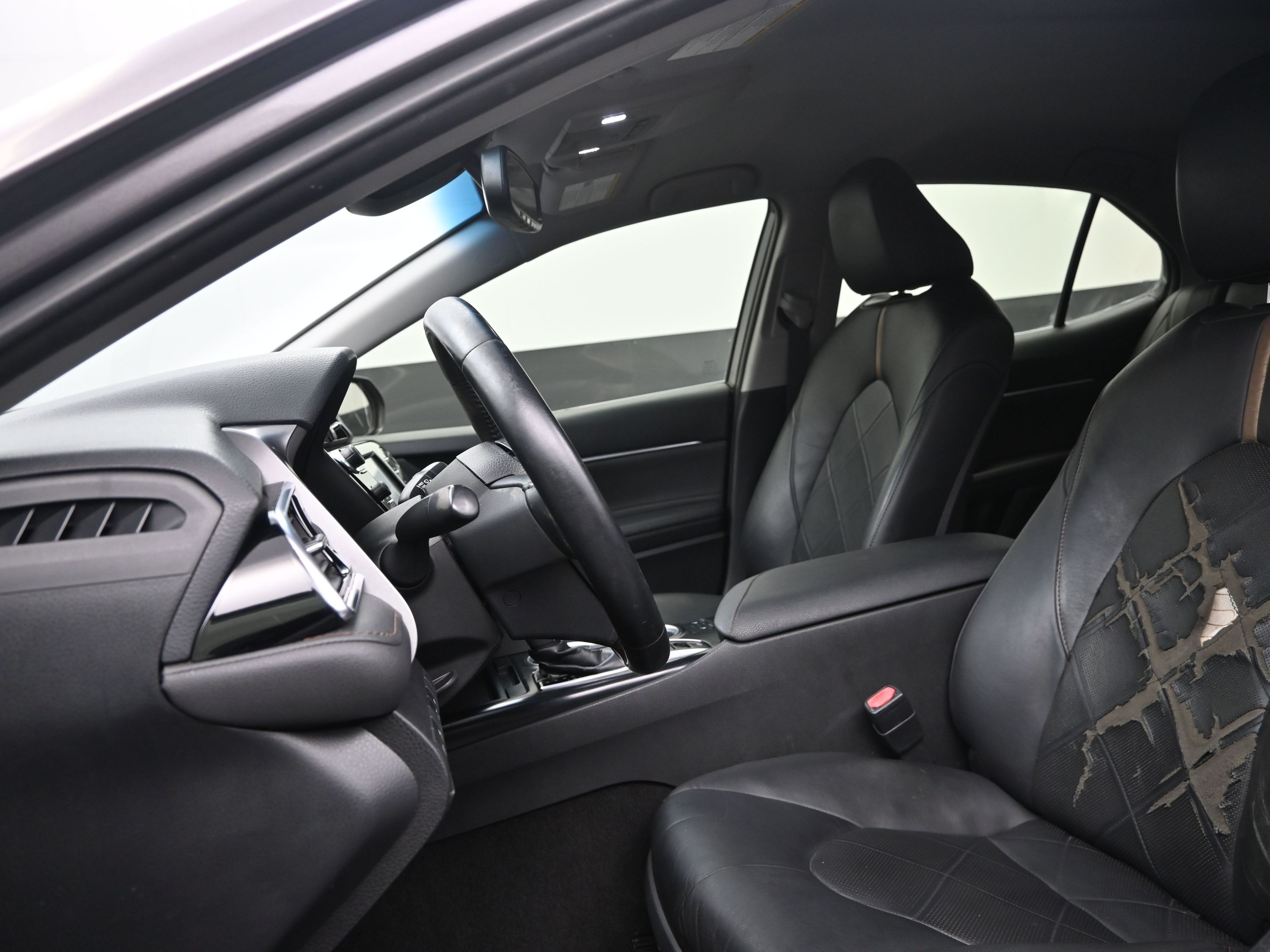 2018 Toyota Camry LE photo 8