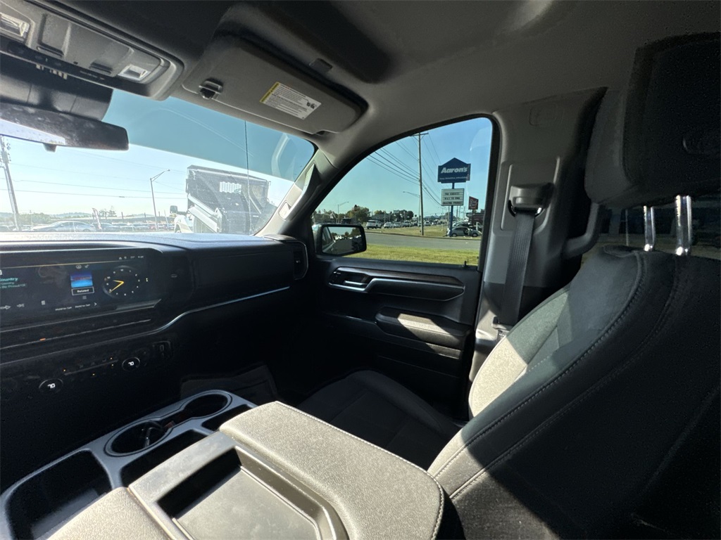2023 Chevrolet Silverado 1500 LT photo 11