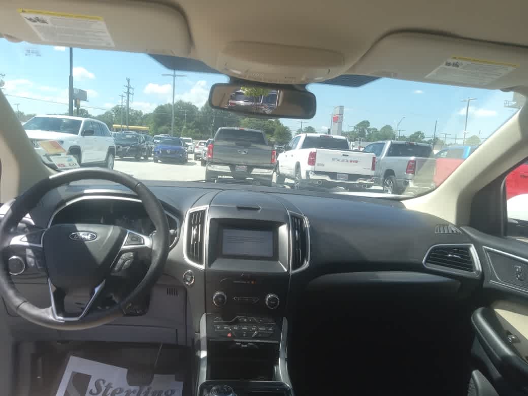 2019 Ford Edge SEL photo 10