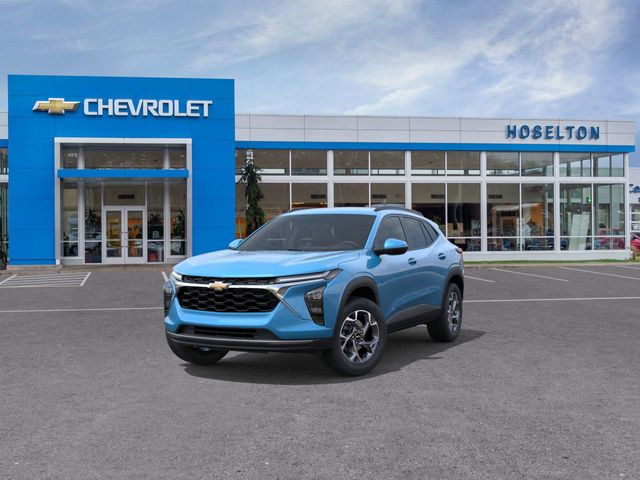 2025 Chevrolet Trax LT photo 4
