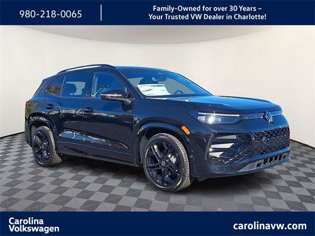 2026 Volkswagen Tiguan SE R-LINE BLACK's photo