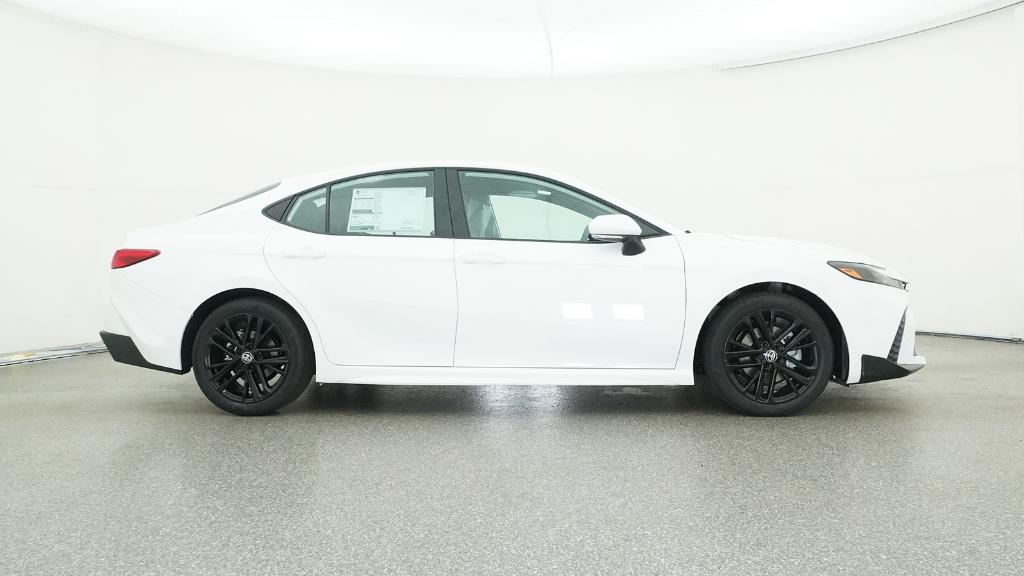 2025 Toyota Camry SE photo 26