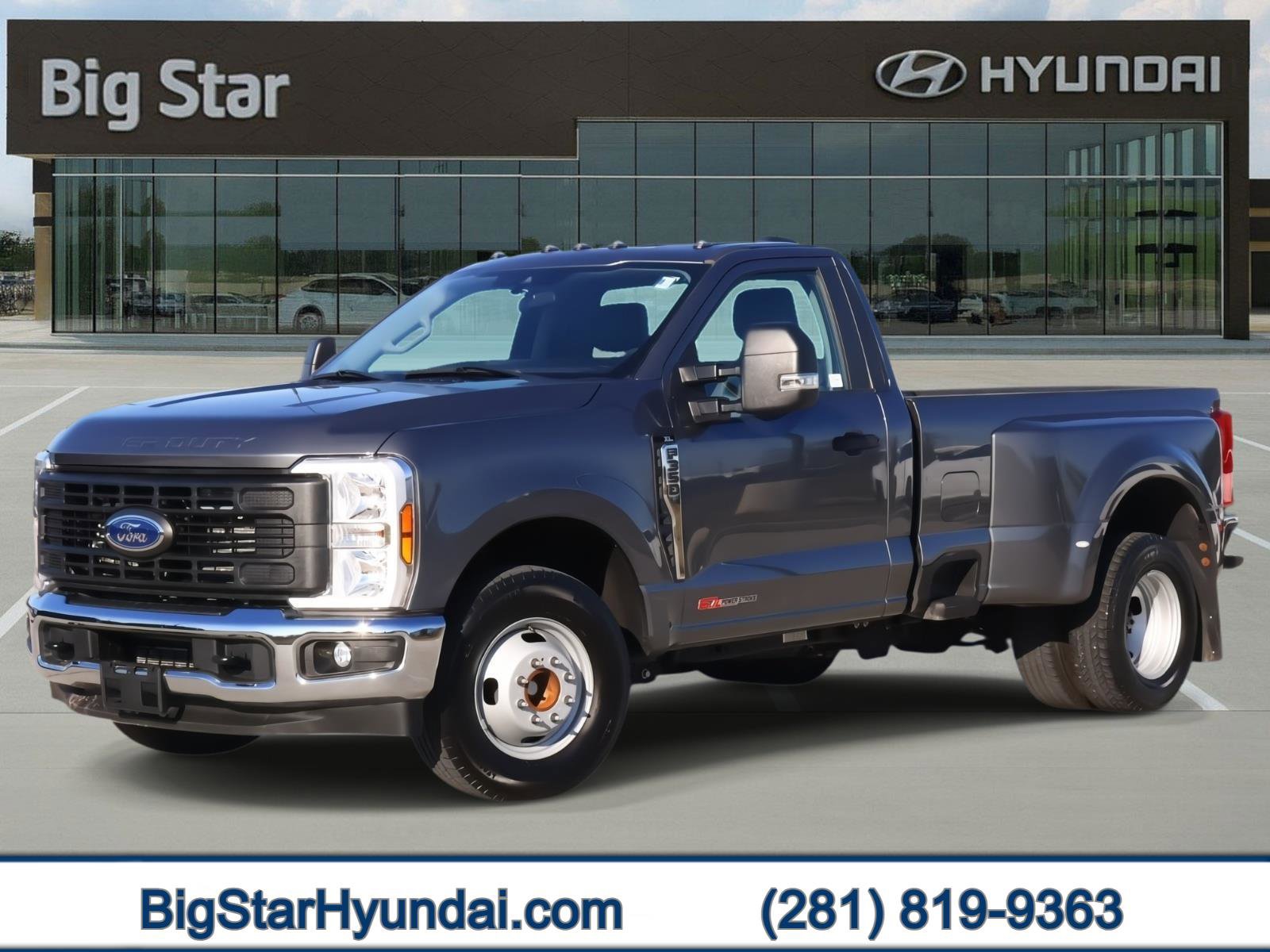 2024 Ford F-350 Super Duty XL's photo