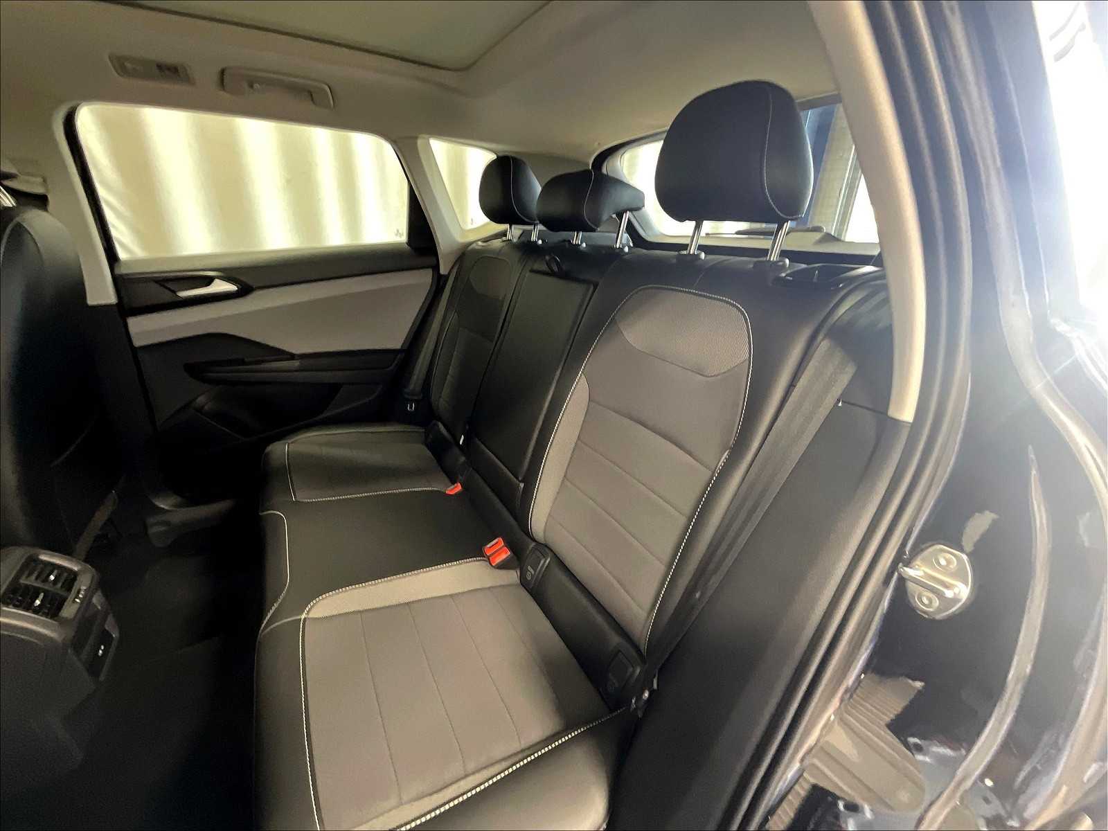 2022 Volkswagen Taos SE photo 11