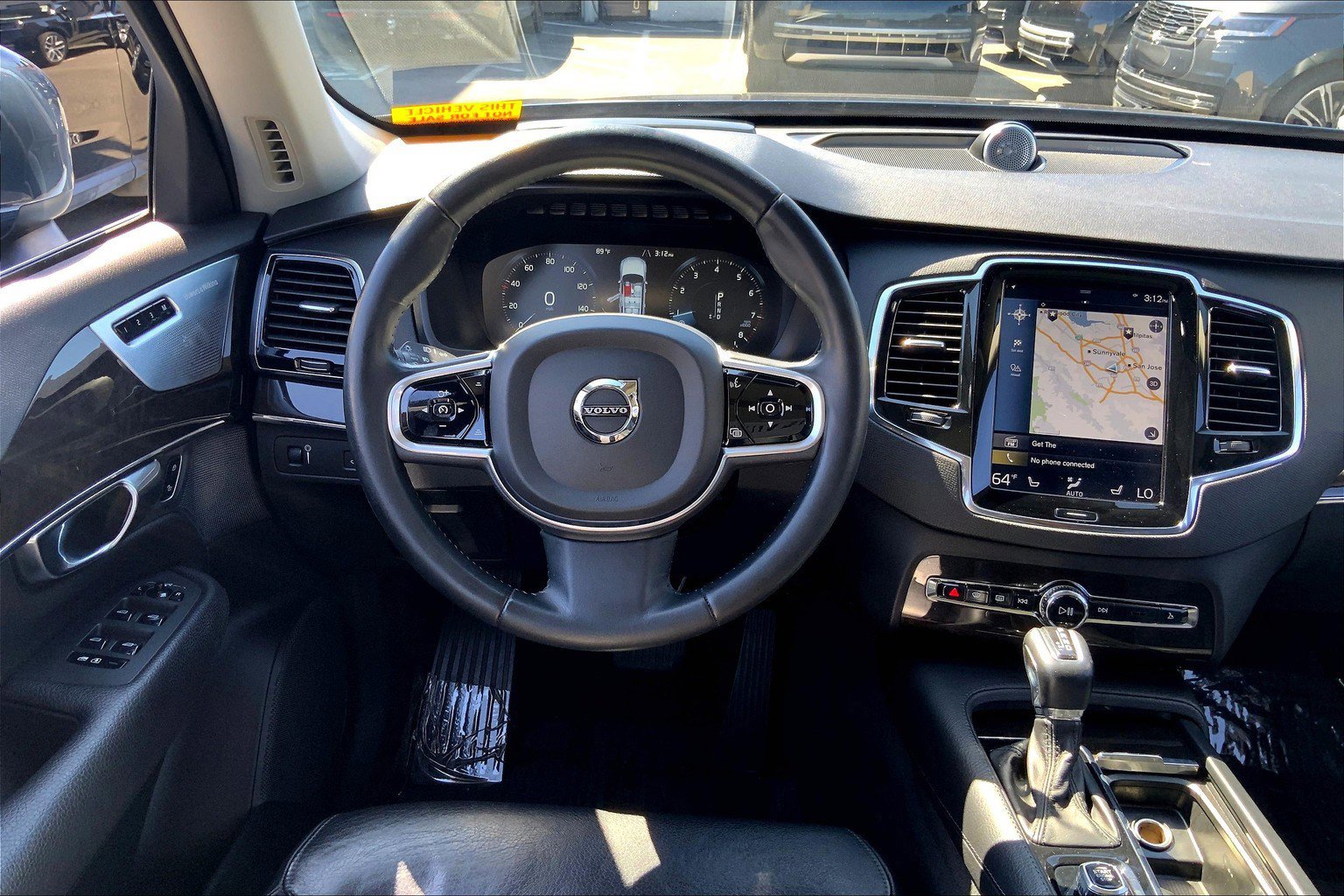 2018 Volvo XC90 Momentum photo 2