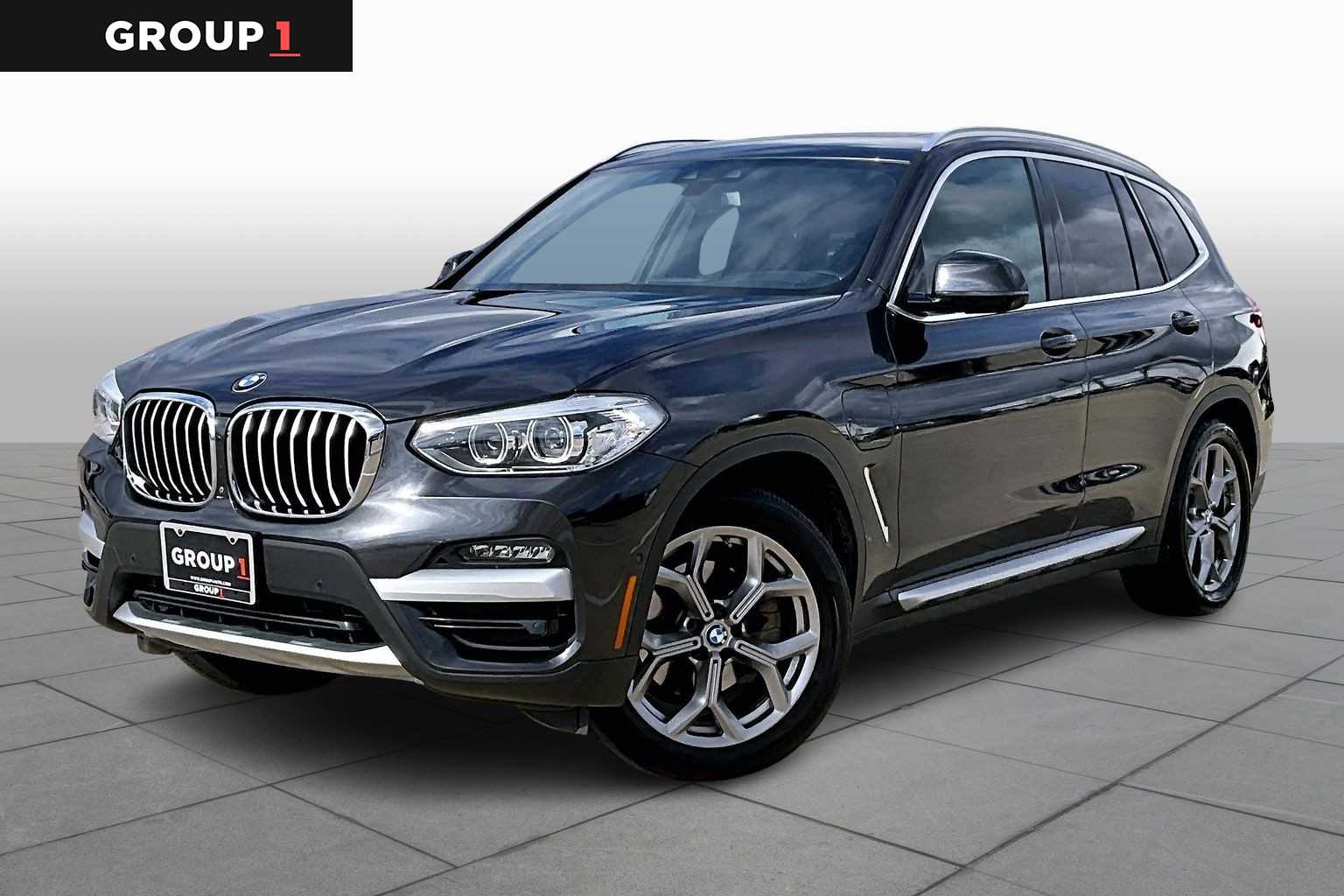 2020 BMW X3 30e's photo