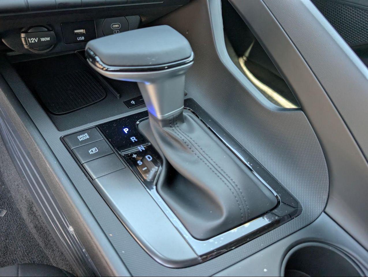 2025 Hyundai Elantra SEL Sport photo 11
