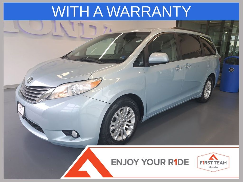 2017 Toyota Sienna XLE