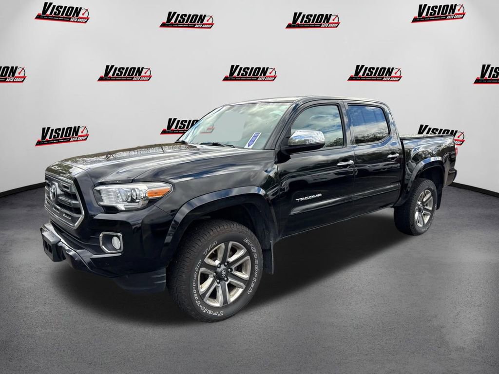 2017 Toyota Tacoma Limited's photo