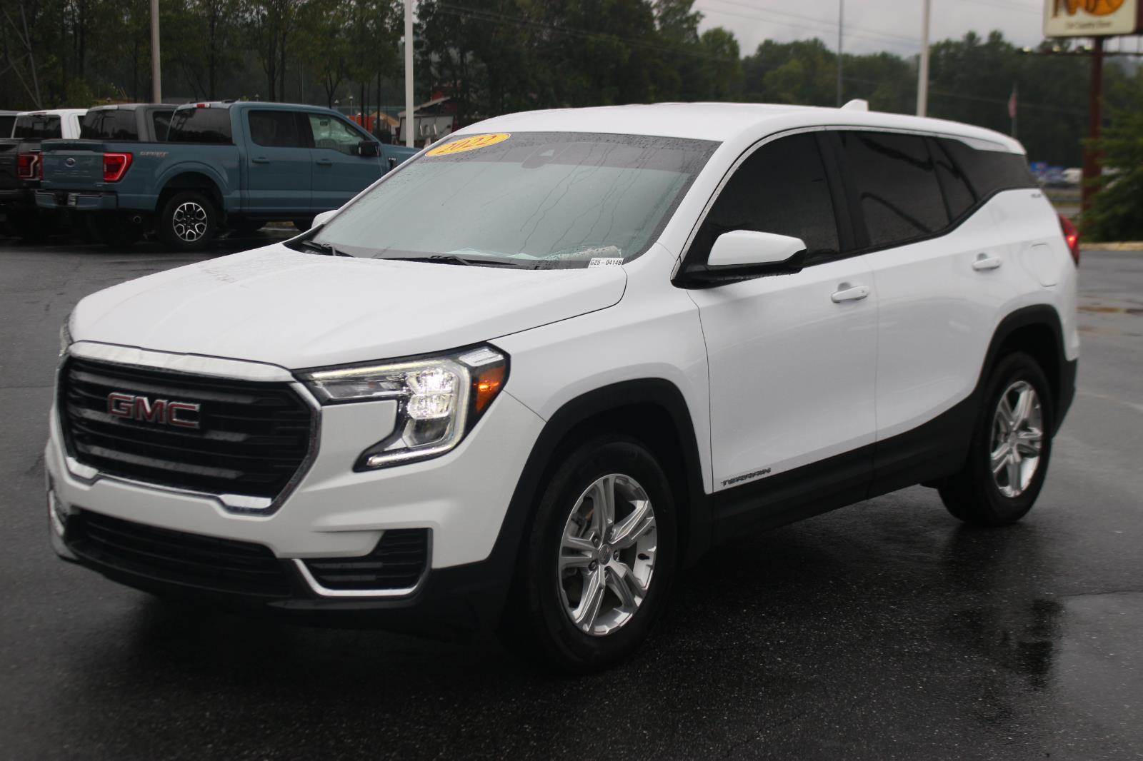 2022 Gmc Terrain SLE photo 3
