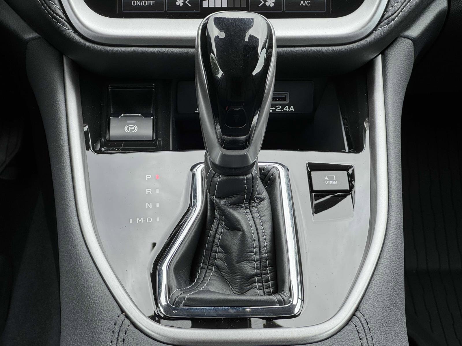 2025 Subaru Outback Touring photo 14