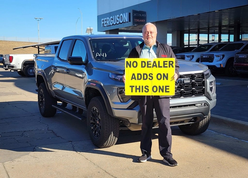 2026 GMC Canyon Elevation's photo