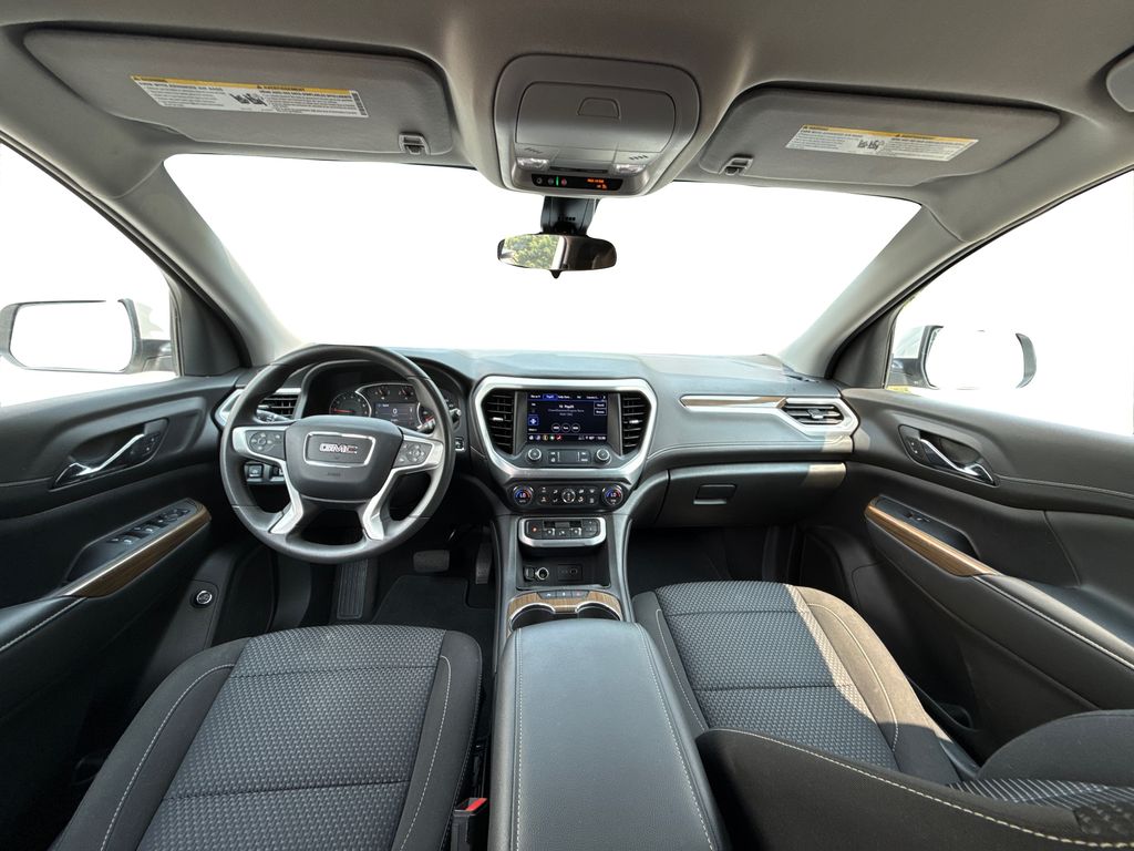 2023 Gmc Acadia SLE photo 17