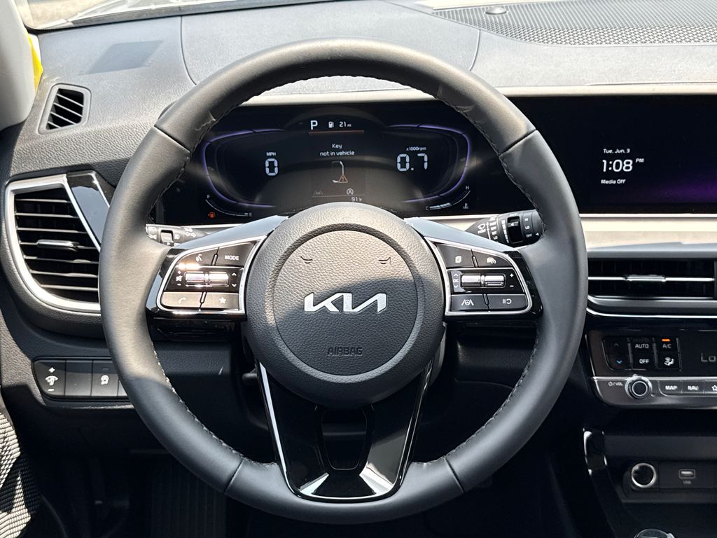 2025 Kia Seltos S photo 22