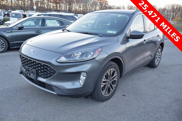 2022 Ford Escape SEL photo 3