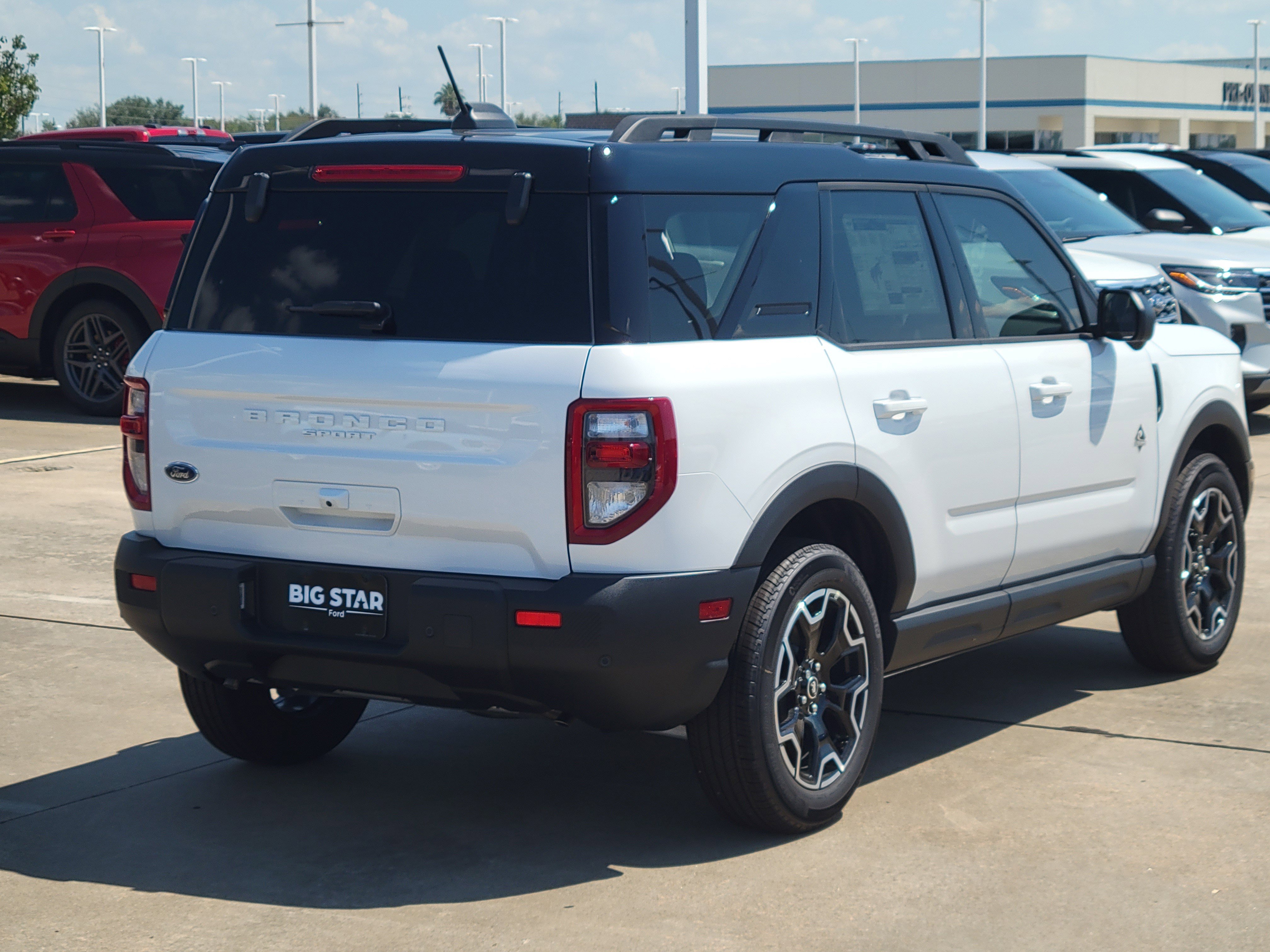 2025 Ford Bronco Sport Outer Banks photo 2