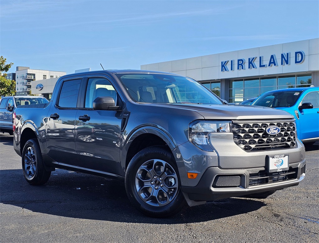 2025 Ford Maverick XLT's photo