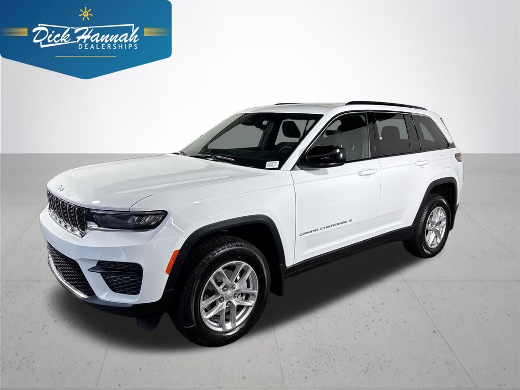 2025 Jeep Grand Cherokee Laredo's photo