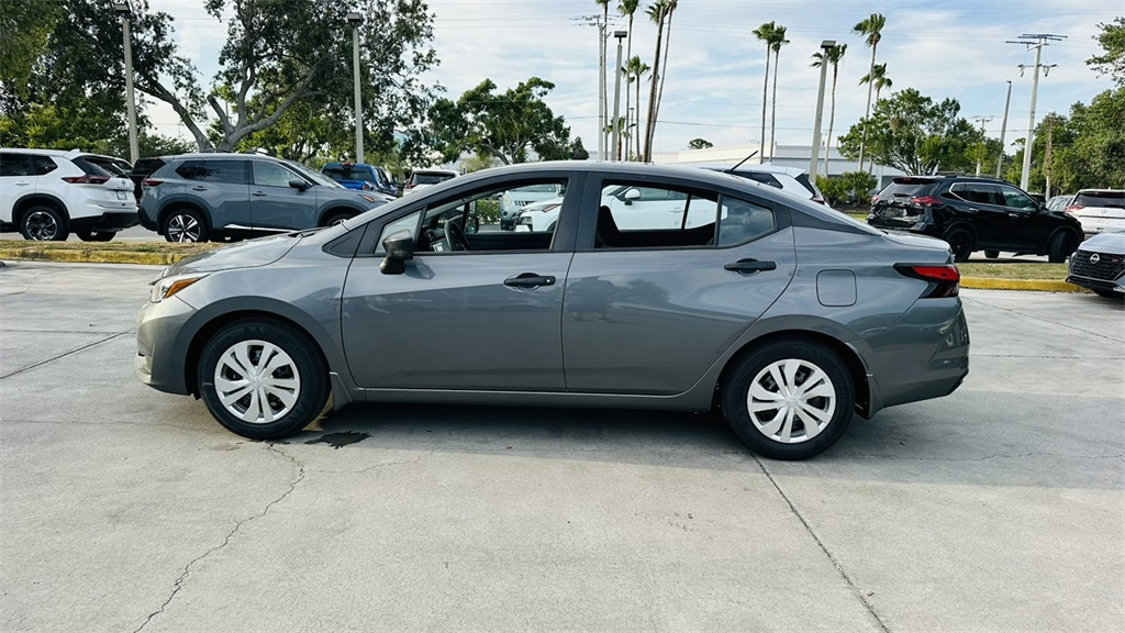 2025 Nissan Versa S photo 4