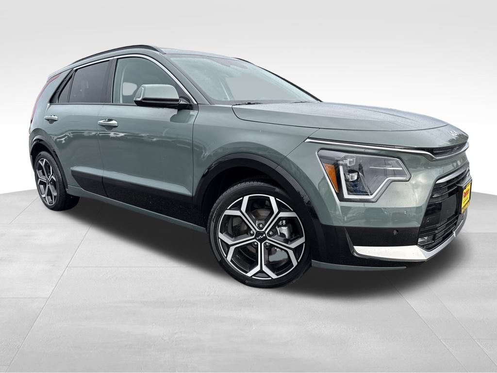 2025 Kia Niro SX's photo