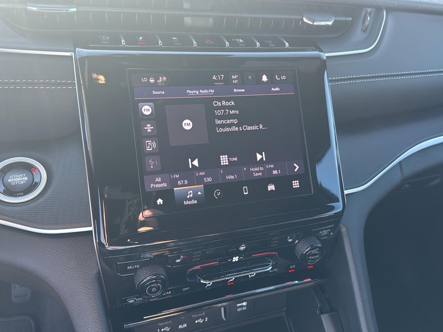 2025 Jeep Grand Cherokee Altitude X photo 2