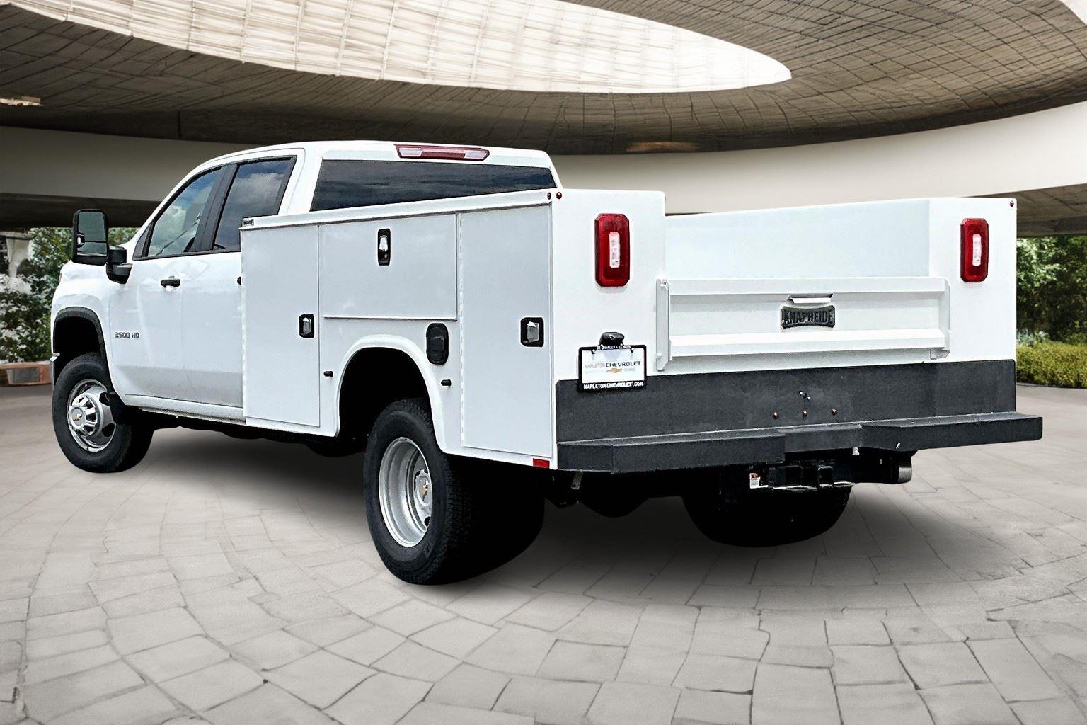 2025 Chevrolet Silverado 3500HD Work Truck photo 3