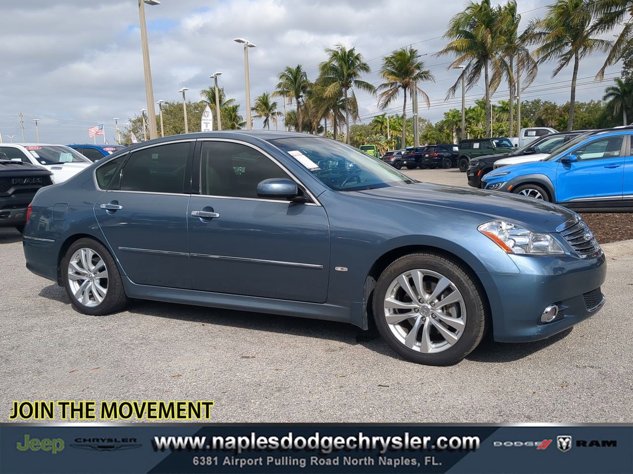 2009 INFINITI M 35's photo