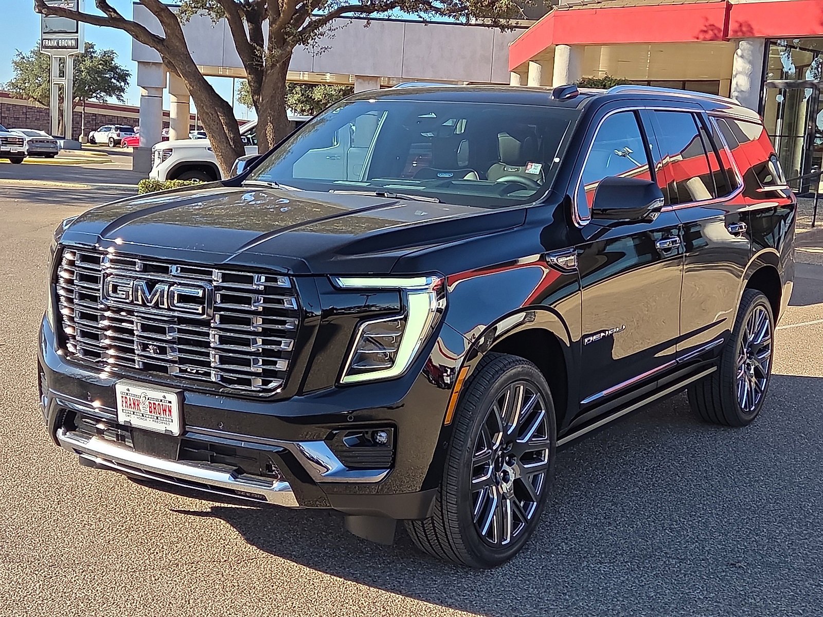 2026 GMC Yukon Denali Ultimate's photo