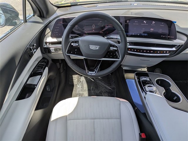 2025 Cadillac Lyriq Luxury photo 17