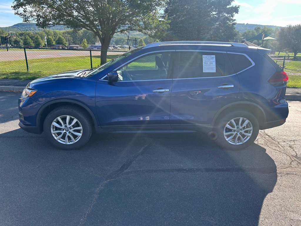 2018 Nissan Rogue SV photo 6