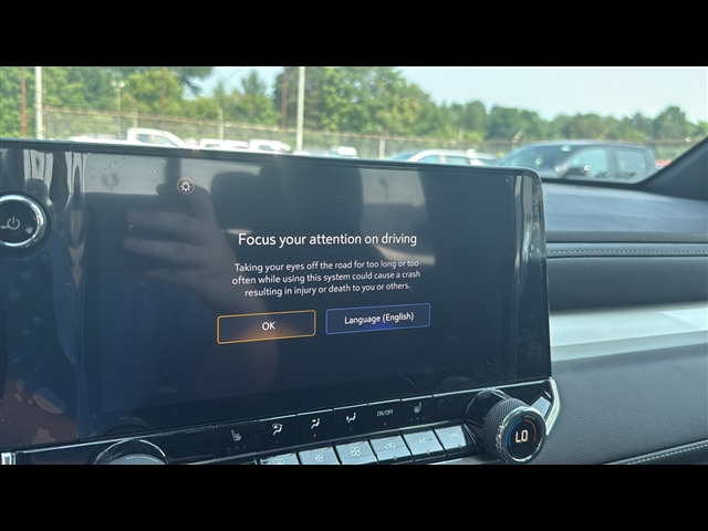 2025 Chevrolet Colorado Work Truck LT photo 19