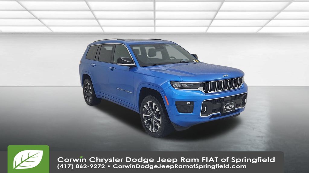 2023 Jeep Grand Cherokee Overland photo 3