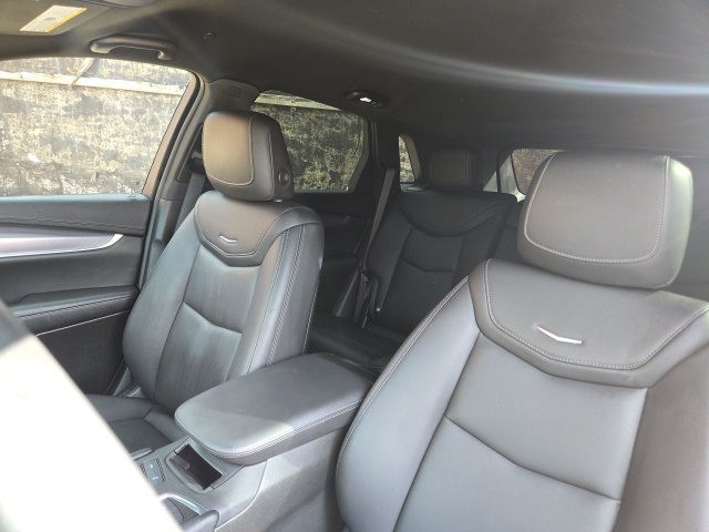 2023 Cadillac XT5 Luxury photo 5