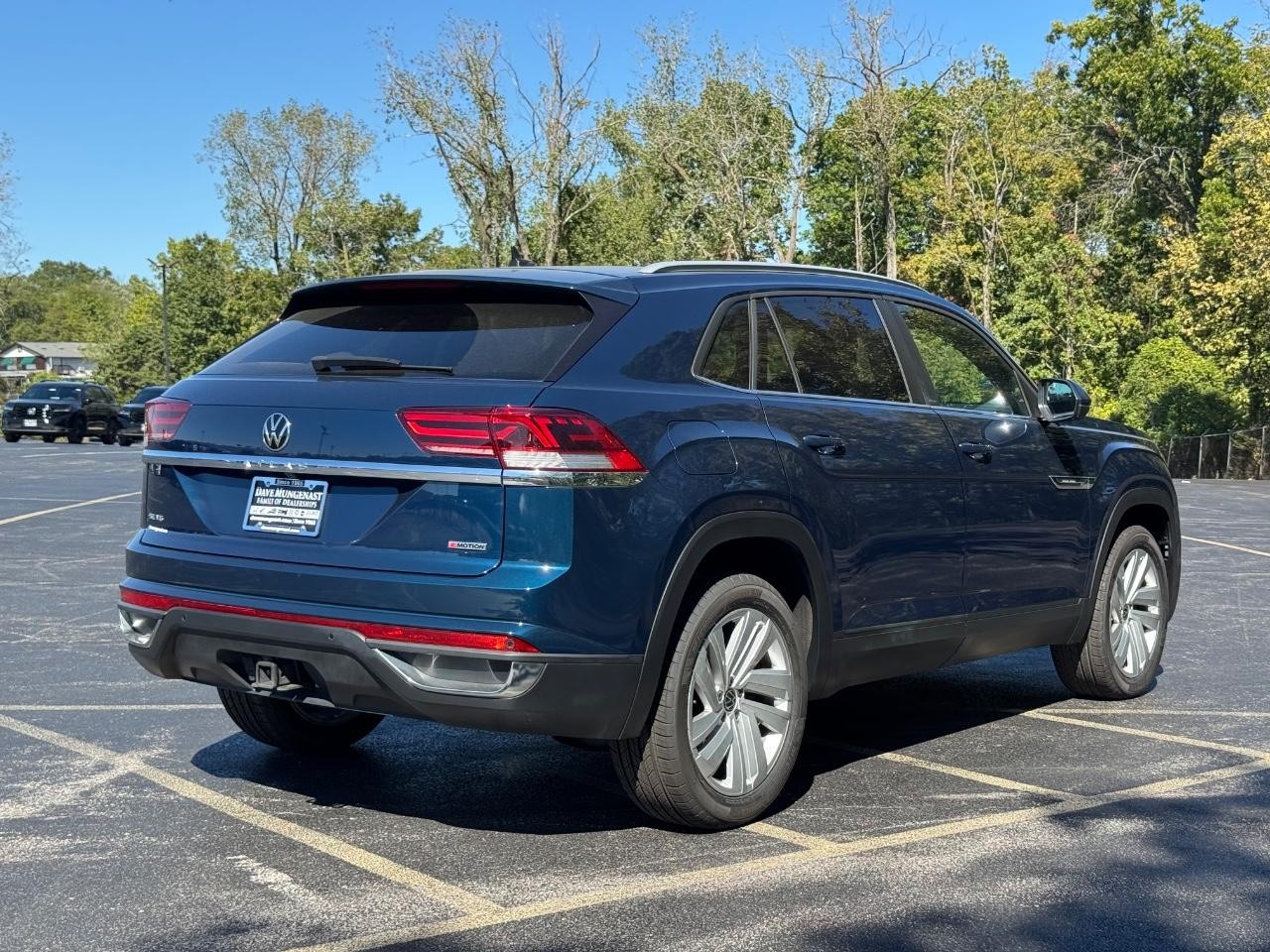 2022 Volkswagen Atlas Cross Sport V6 SE photo 2